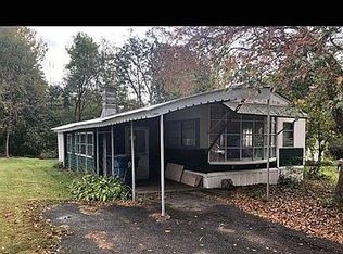 14 Aztec Dr, North Adams, MA 01247