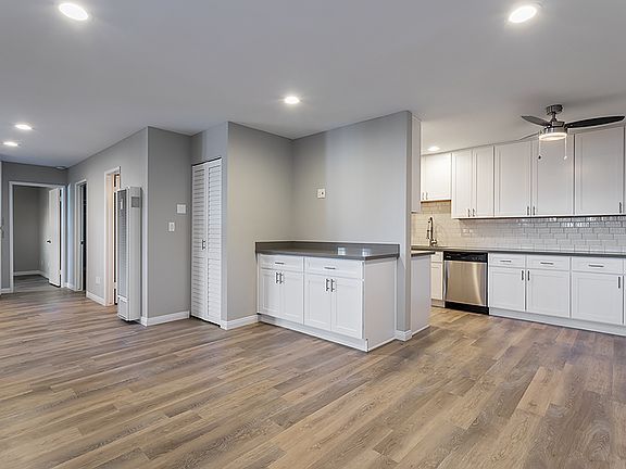 4th image of 3582 Green Ave APT 6