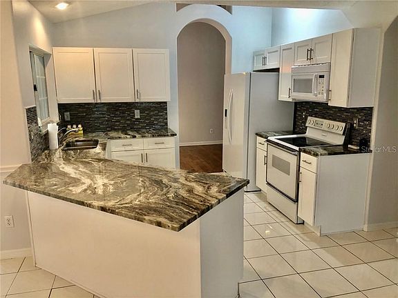5th image of 10826 Dearden Cir