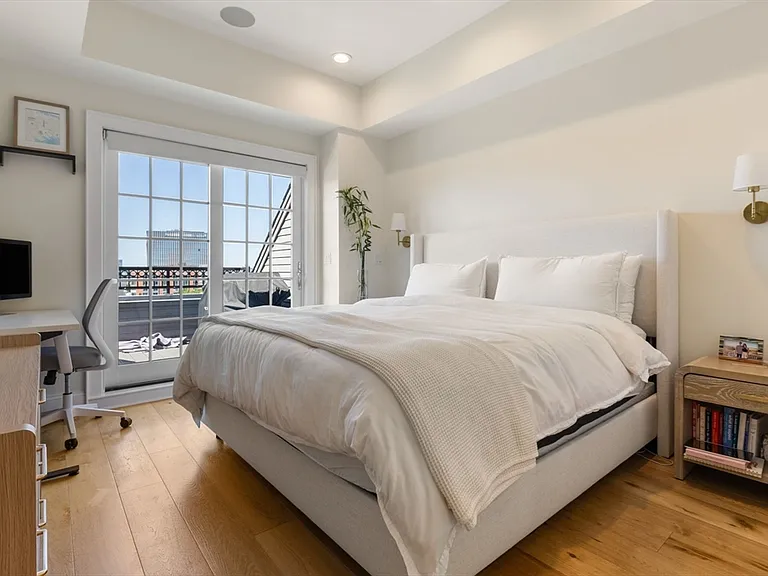380 Bunker Hill St #210 — Photo 14