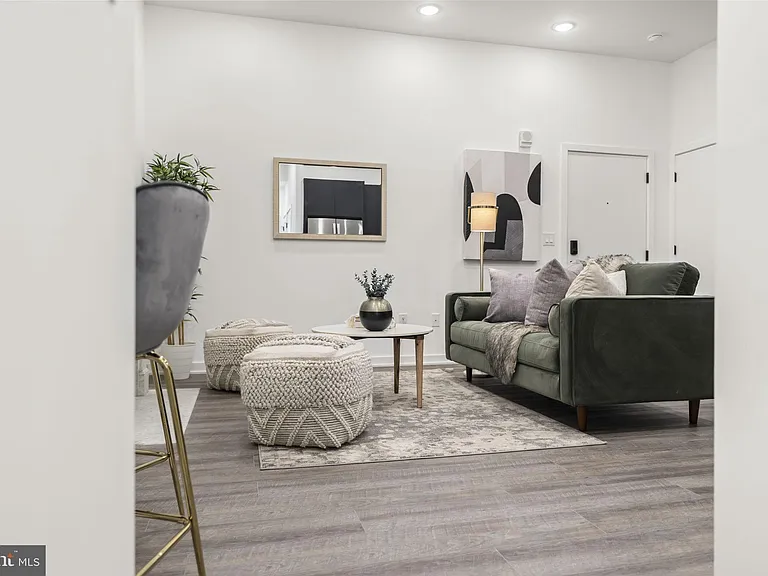 1602 Locust St #4-401 — Photo 7