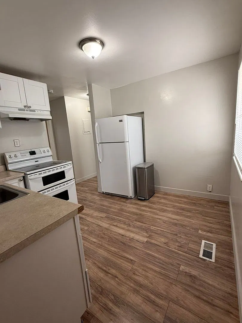 3905 S 1040 E — Photo 1