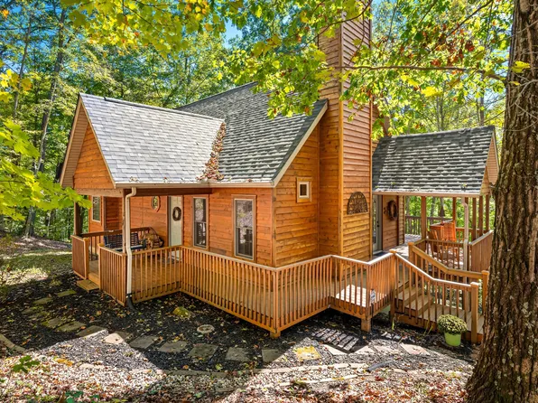 6010 Summers Place Trl, Bloomington, IN 47401