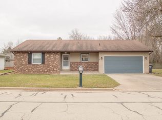 110 Alexander Dr, Neenah, WI 54956