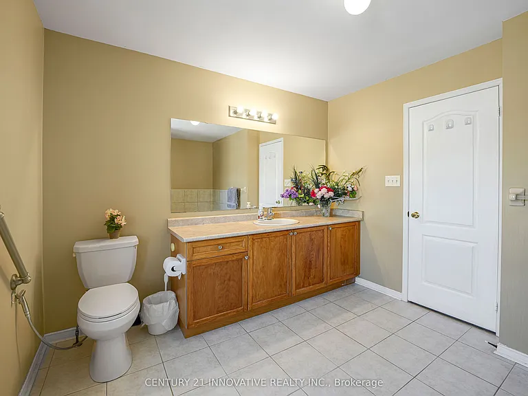 14 Middlecote Dr — Photo 36