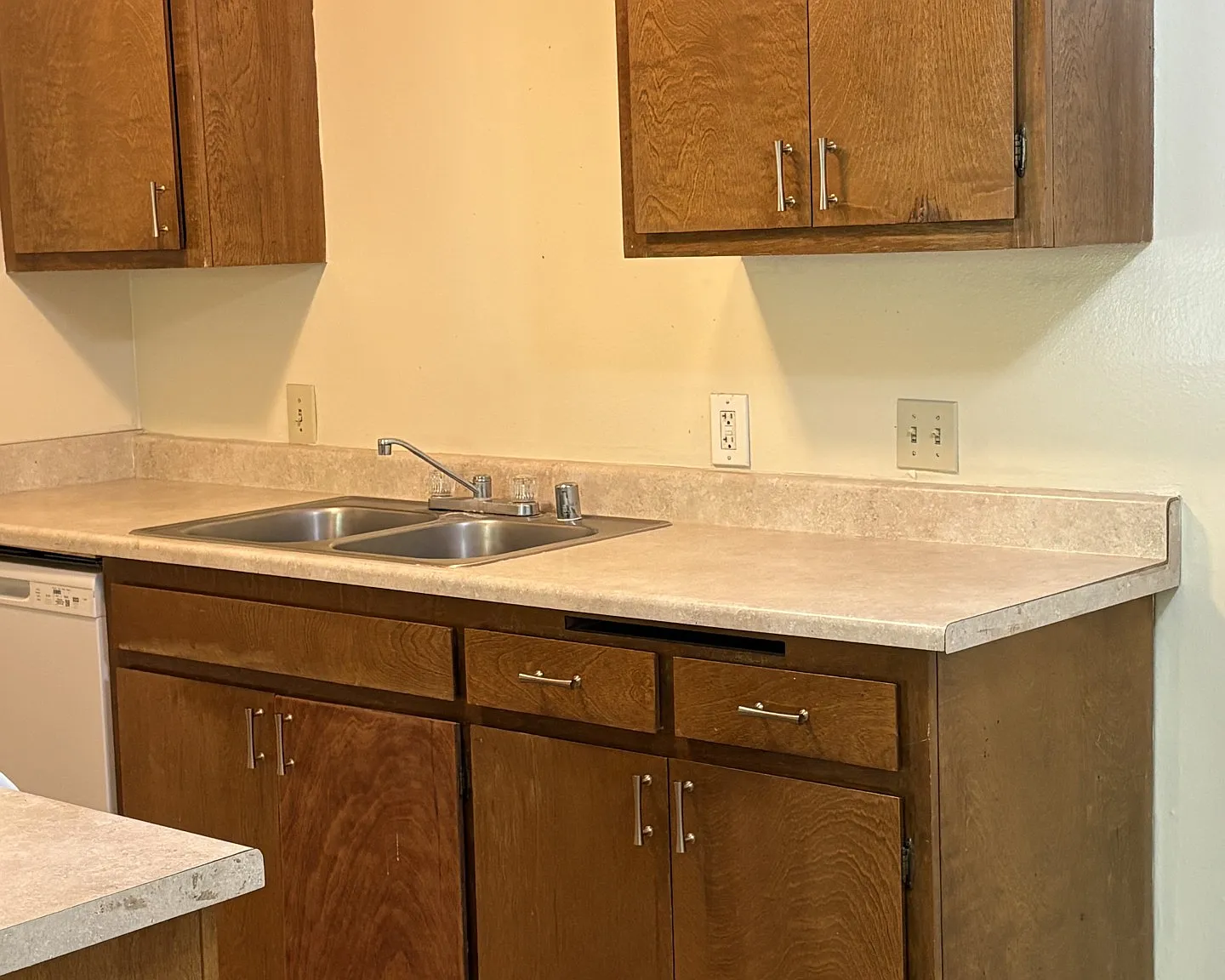 Glendora Hacienda Apartments — Photo 4