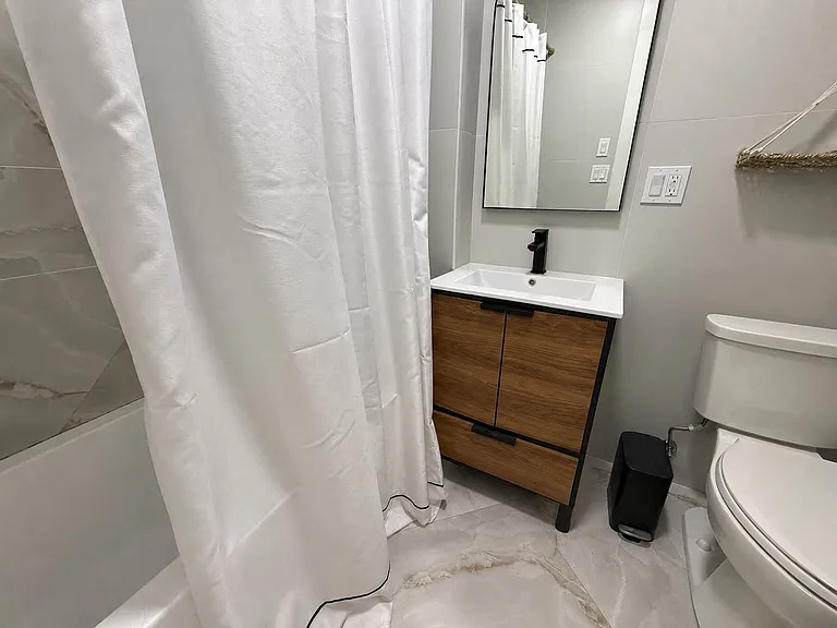 952 Bedford Ave #5B — Photo 9