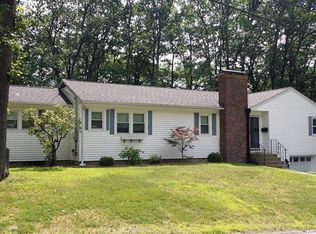33 Sunset Dr, Manchester, NH 03104