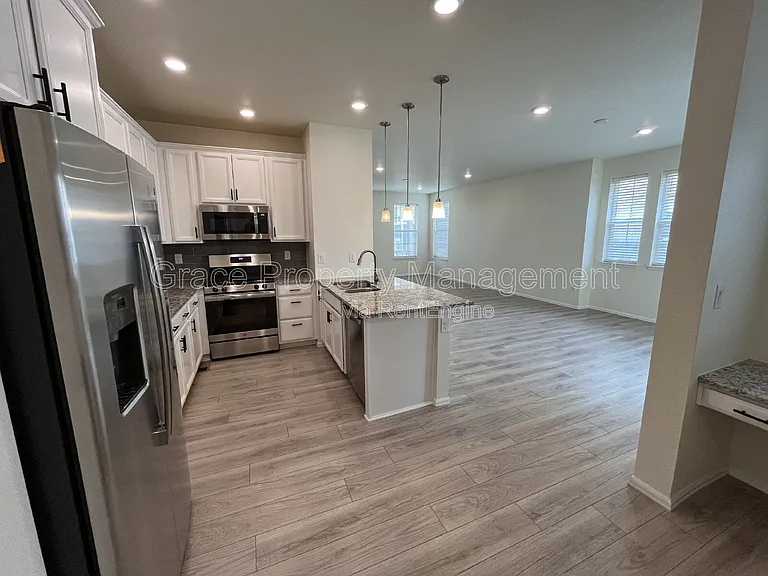 17626 Olive St — Photo 8