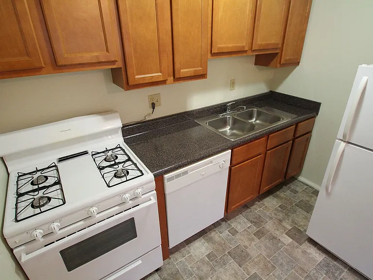 Colonial Ridge — Photo 104