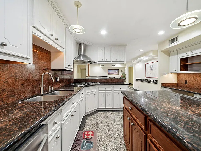 11730 Denise Dr — Photo 27