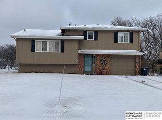 9474 Binney St, Omaha, NE 68134