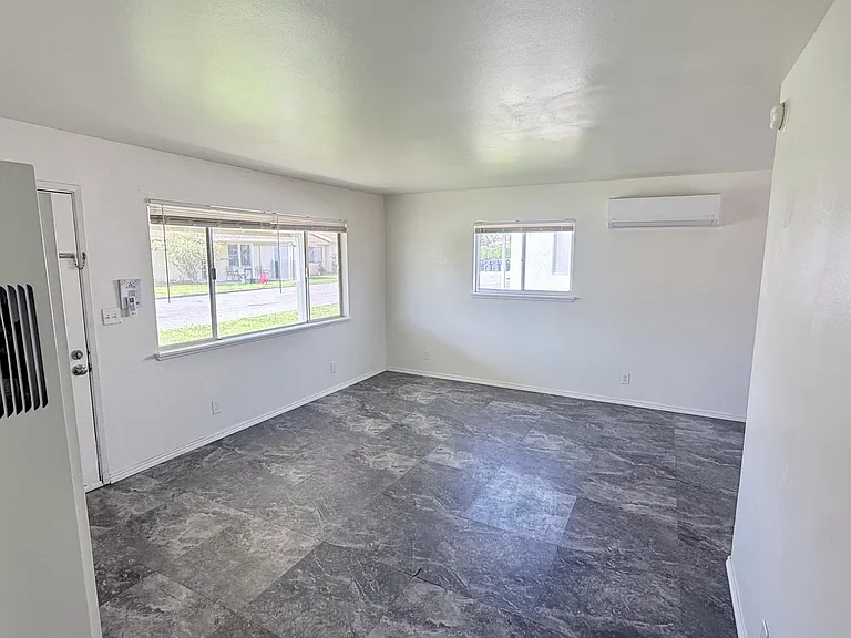 24446-24466 Myers Ave — Photo 7