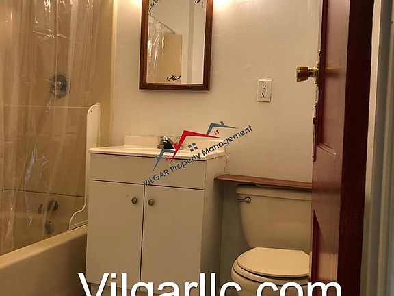 4th image of 917-919 W 145th St Unit 3