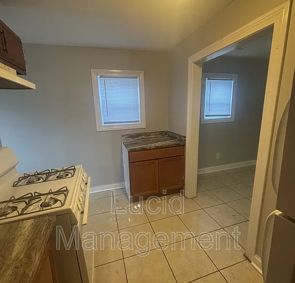 3665 Parthenia Ave — Photo 7