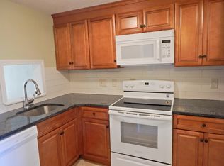 43 Rising Trail Dr, Middletown, CT 06457