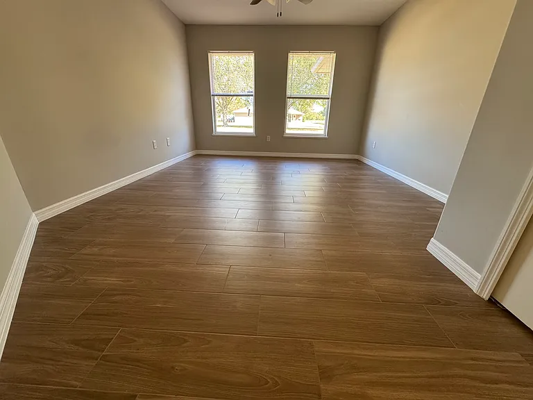 2964 Hester Ave SE — Photo 10