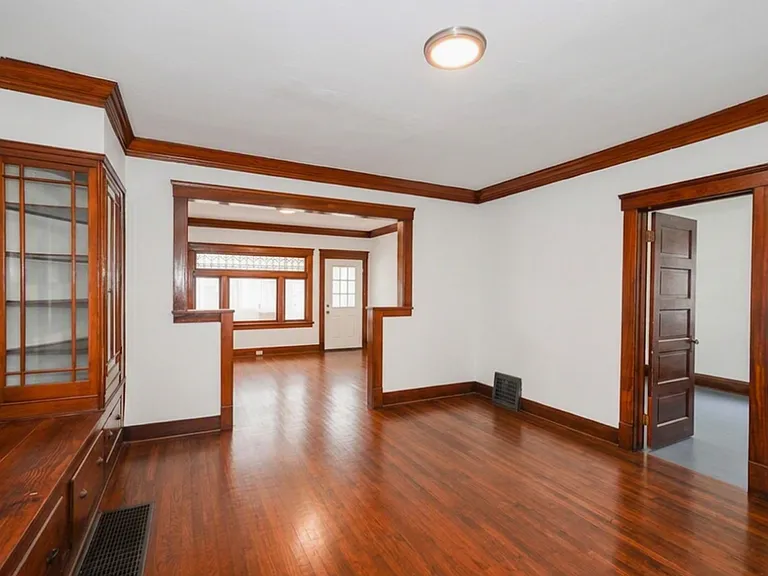 1910 Corning Ave #1 — Photo 2