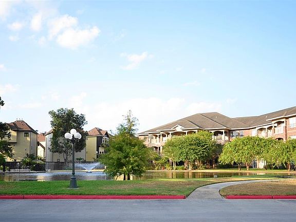 2nd image of 2803 Kings Crossing Dr APT 318