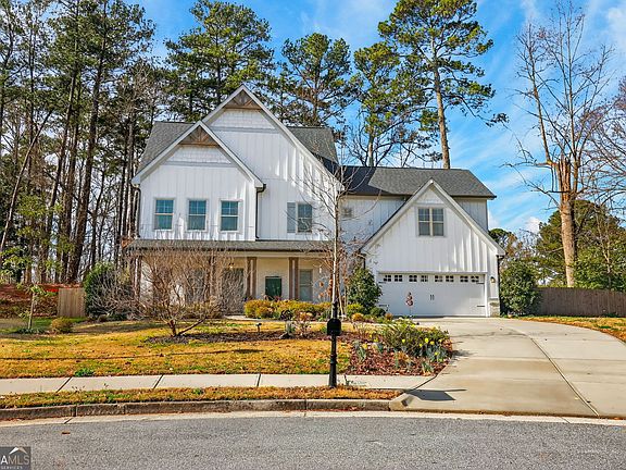 4th image of 2430 Rose Mill Ct SW