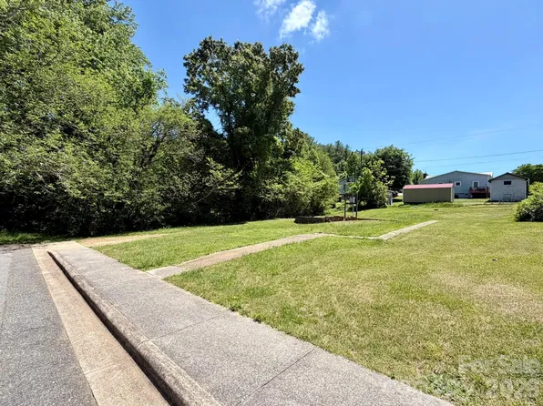 100 4th Em St, Marion, NC 28752