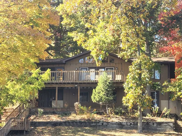 858 Parkwood Cir, Varna, IL 61375