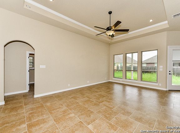4th image of 15306 Albrecht Ln