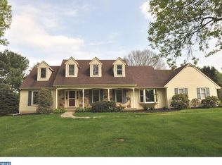 10 Keswick Dr, Glen Mills, PA 19342