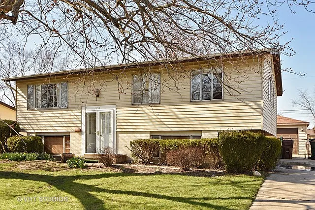 216 Lee St photo 1