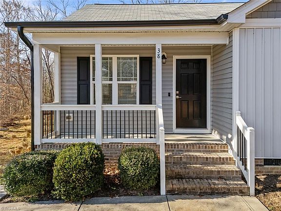 4th image of 38 Bragg Ln