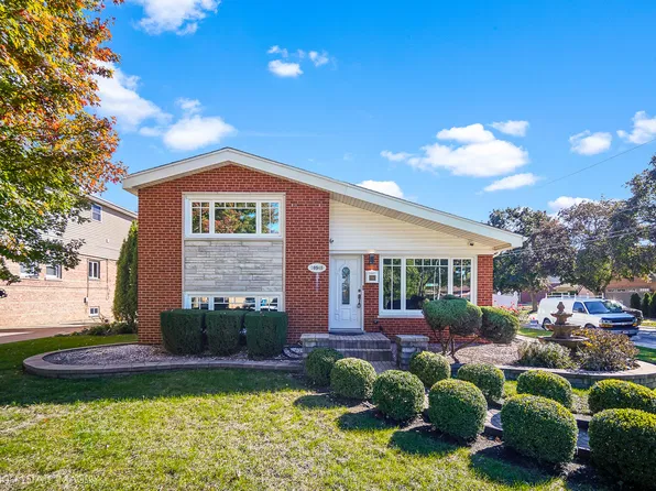 10545 S Kenneth Ave, Oak Lawn, IL 60453