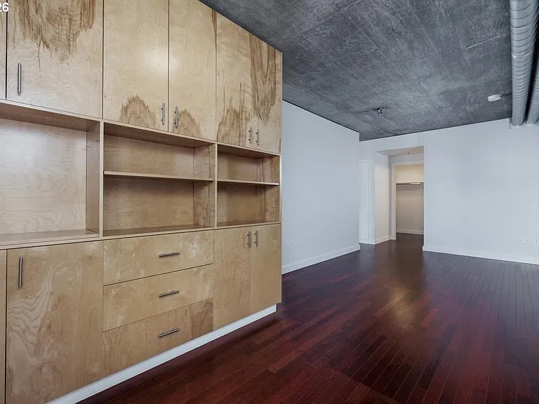 1926 W Burnside St #1511 — Photo 22