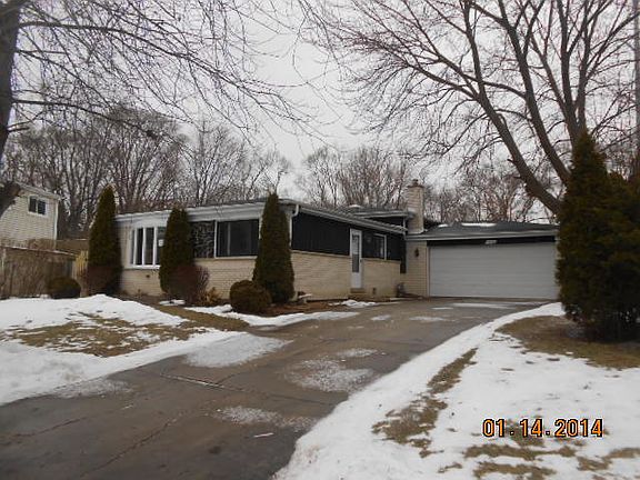 2nd image of 316 Rosewood Ct