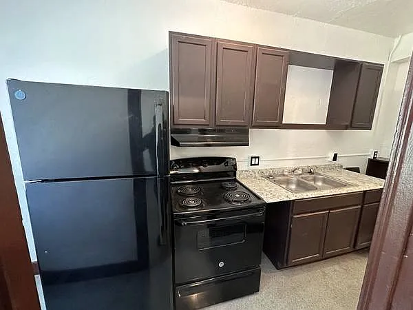 Studio, 350 sqft, $1,300 — Photo 3