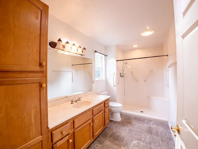 215 Tahlequah Dr — Photo 13