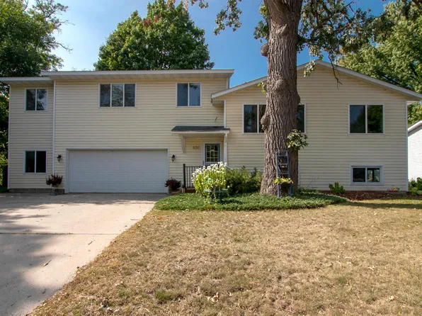 630 Dale St SW, Hutchinson, MN 55350