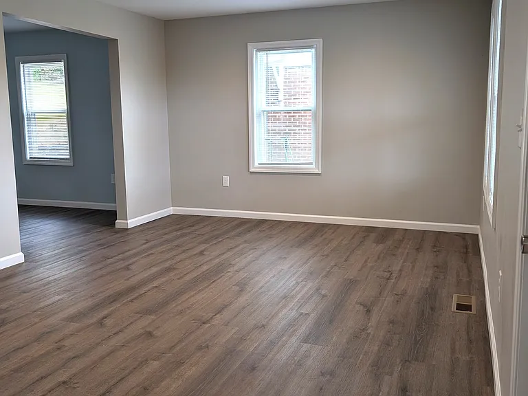 Livingroom to Dining room