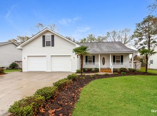 1351 Winterberry Ave, Goose Creek, SC 29445