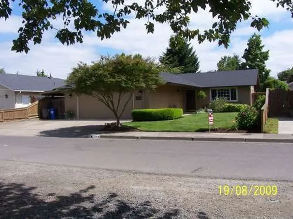 3355 Walton Ln, Eugene, OR 97408