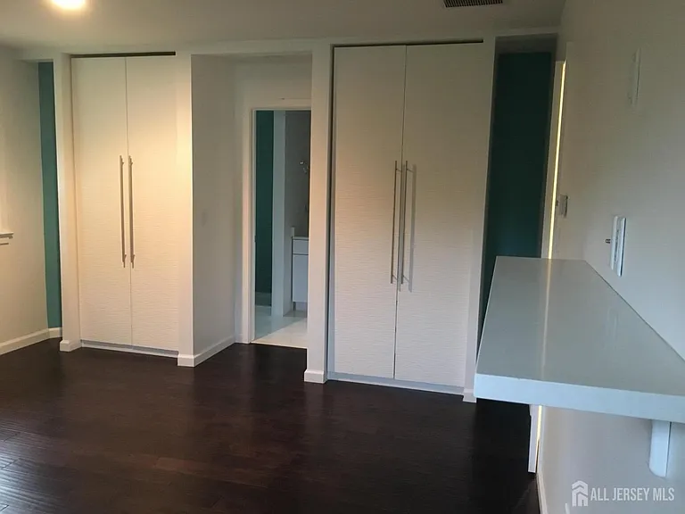 9 Holly Rd — Photo 29