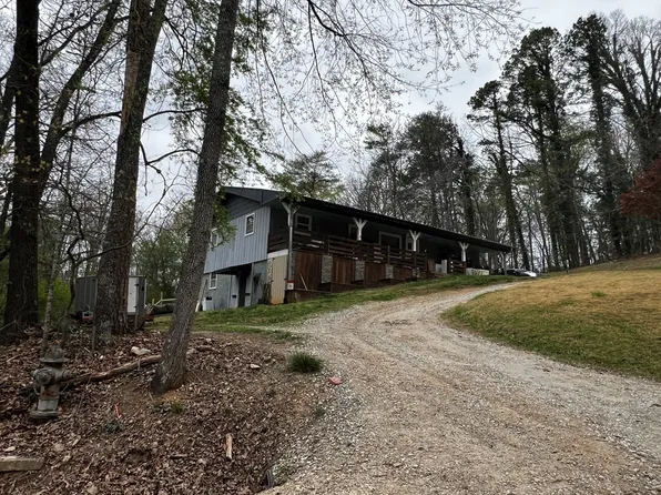 3826 Mark Trl, Gainesville, GA 30506