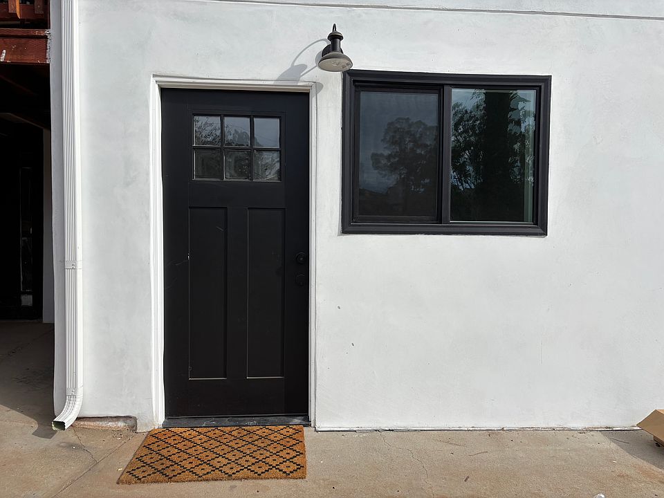 1st image of 3253 Ash St #B