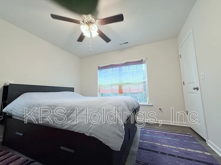 4136 Trevino Dr — Photo 25