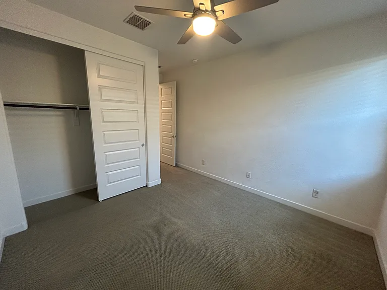 1146 E Weatherby Way — Photo 44