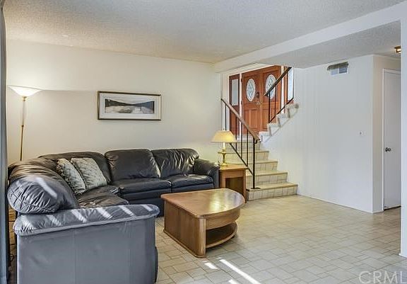 5th image of 23220 Juniper Ave