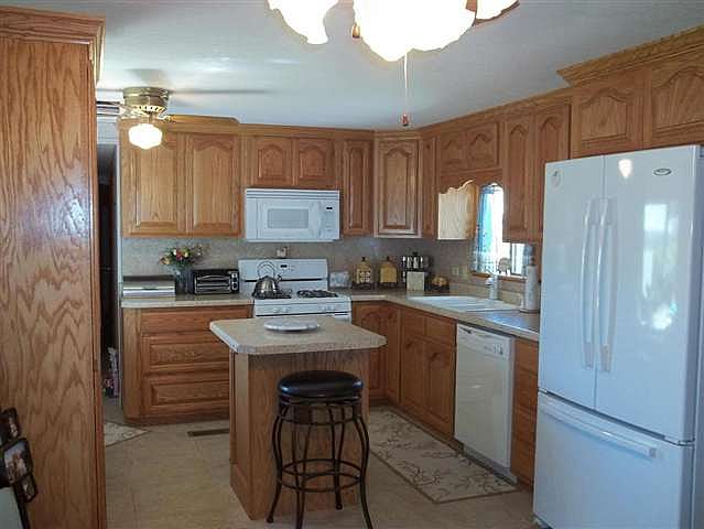 2nd image of 1505 Tietjen St