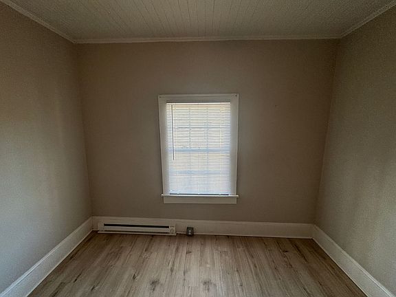 5th image of 219 Willow St #221