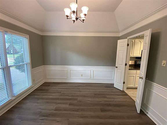4th image of 756 Cairn Creek Dr