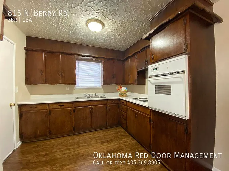 815 N Berry Rd — Photo 11