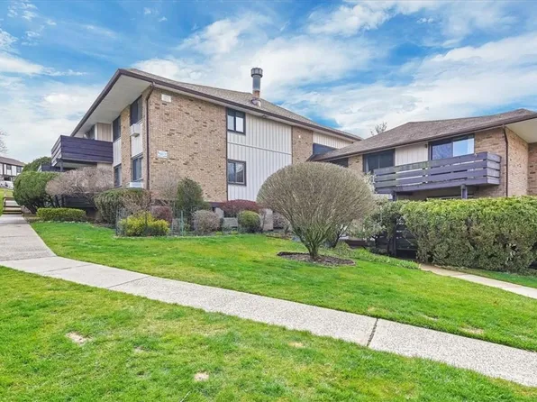 147 Sierra Vista Lane, Valley Cottage, NY 10989